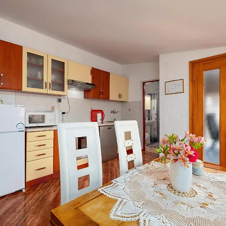 1 Bedroom Beautiful Apartment In Betiga