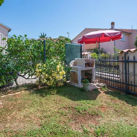 1 Bedroom Beautiful Apartment In Betiga Apartment *